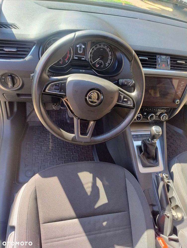 Skoda Octavia 1.5 TSI ACT Ambition - 11