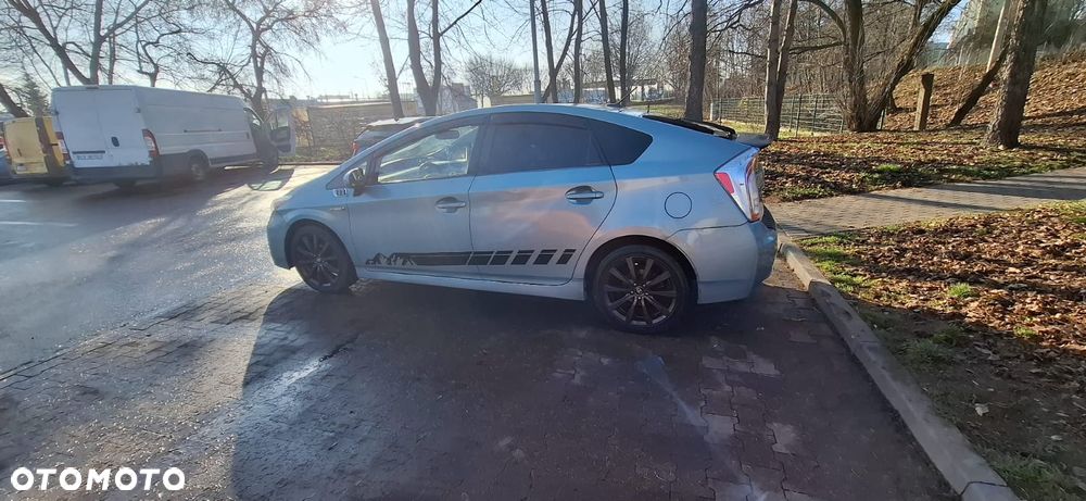 Toyota Prius 1.8 HSD Premium - 3
