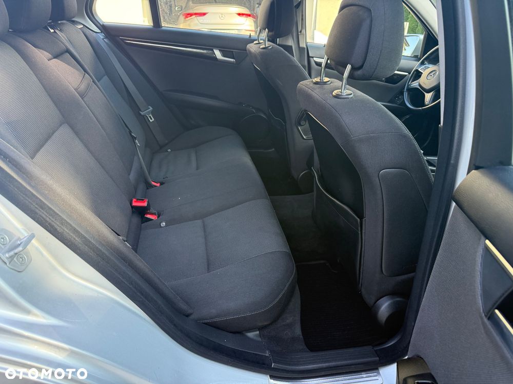 Mercedes-Benz Klasa C 200 CDI DPF (BlueEFFICIENCY) - 28