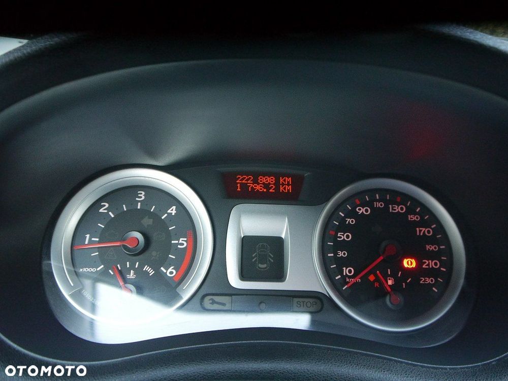 Renault Clio 1.5 dCi Privilege - 15