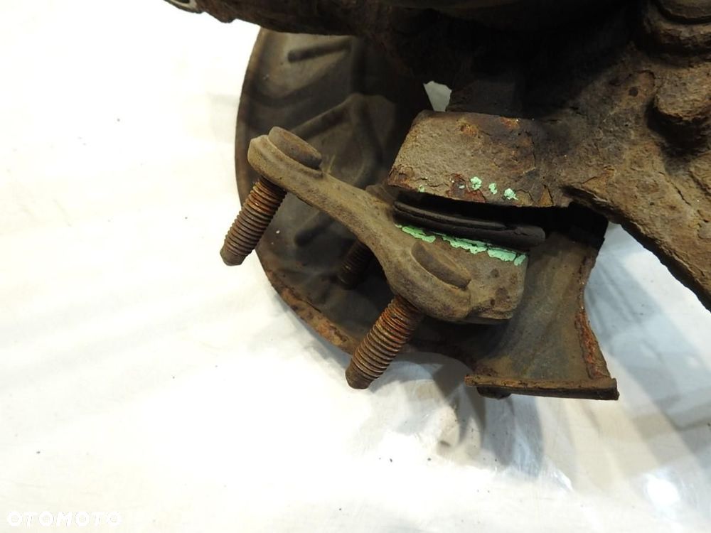 PIASTA ZWROTNICA PÓŁOŚ LEWY PRZÓD AUTOMAT SKODA OCTAVIA II 1.4 TSI - 3