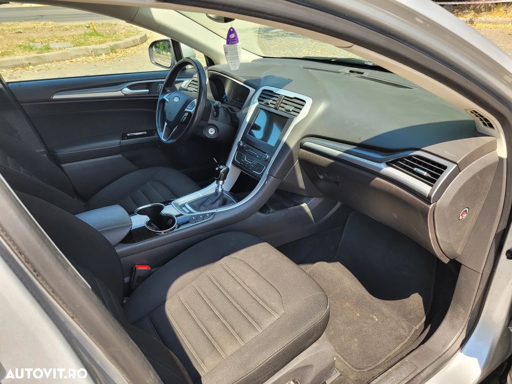 Ford Mondeo 2.0 TDCi Business - 8