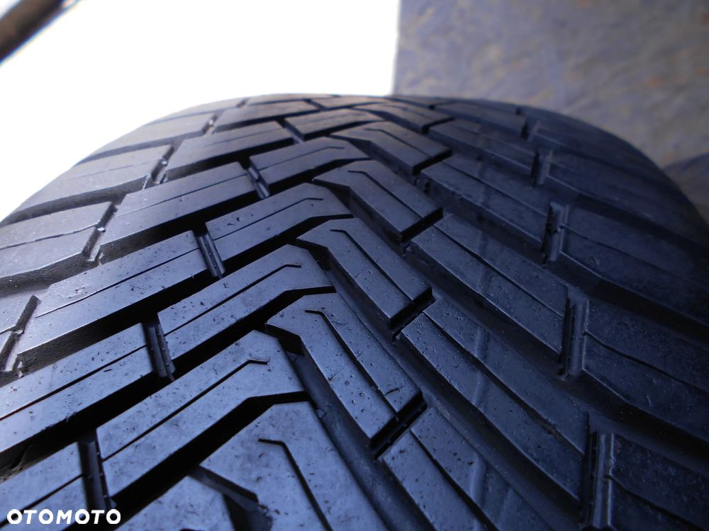 OPONY 205/55R16 CONTINENTAL CONTI ALL SEASON CONTACT XL DOT 2423 / 3922 7.8MM - 4