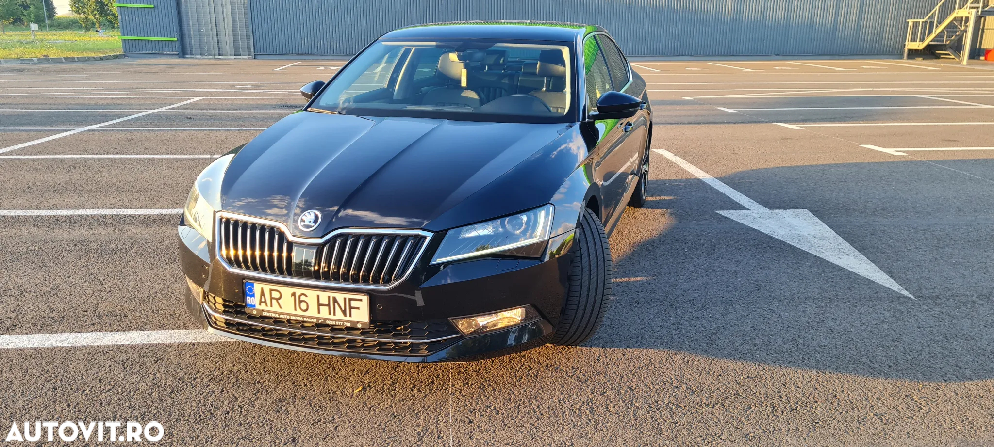 Skoda Superb 2.0 TDI DSG Ambition - 10