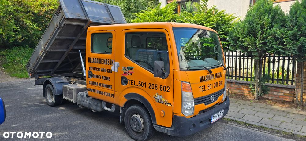 Nissan Cabstar - 1