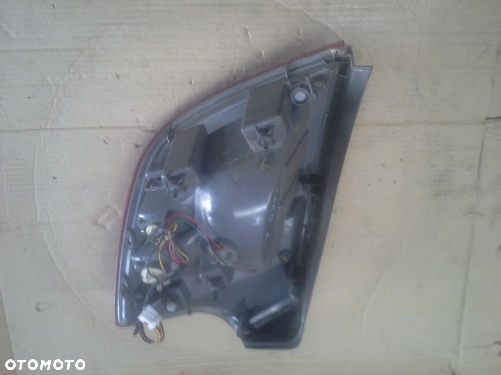 Kia Ceed I 5D HB lampy tylne EU - 9