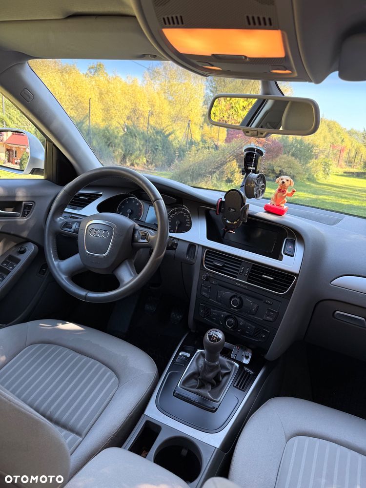 Audi A4 Limousine - 27