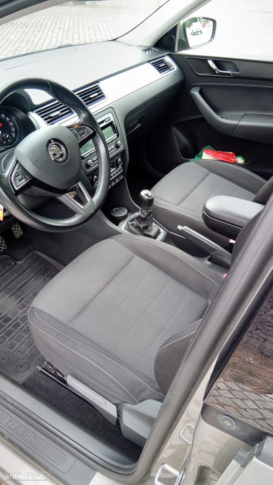 Skoda Rapid Spaceback 1.6 TDi Elegance - 10