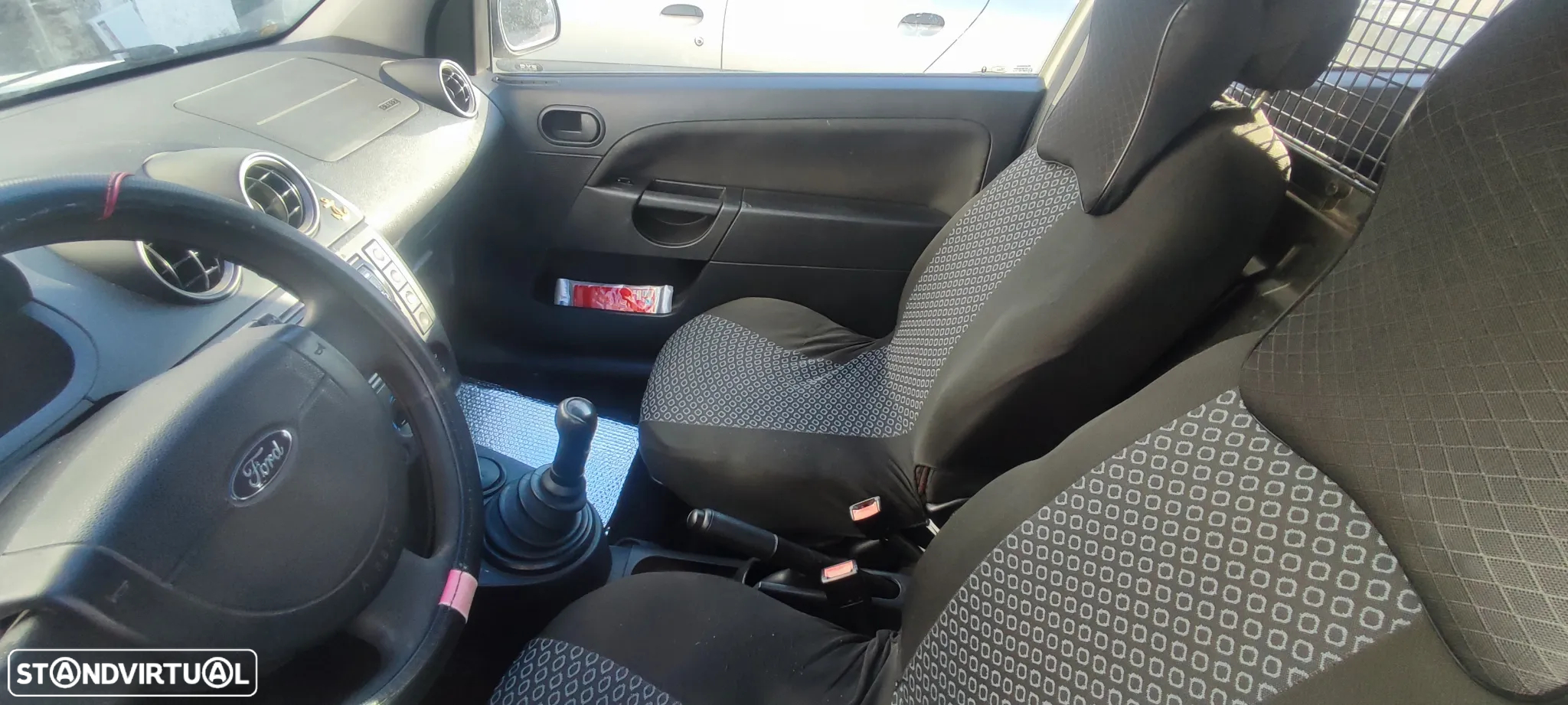 Ford Fiesta - 2