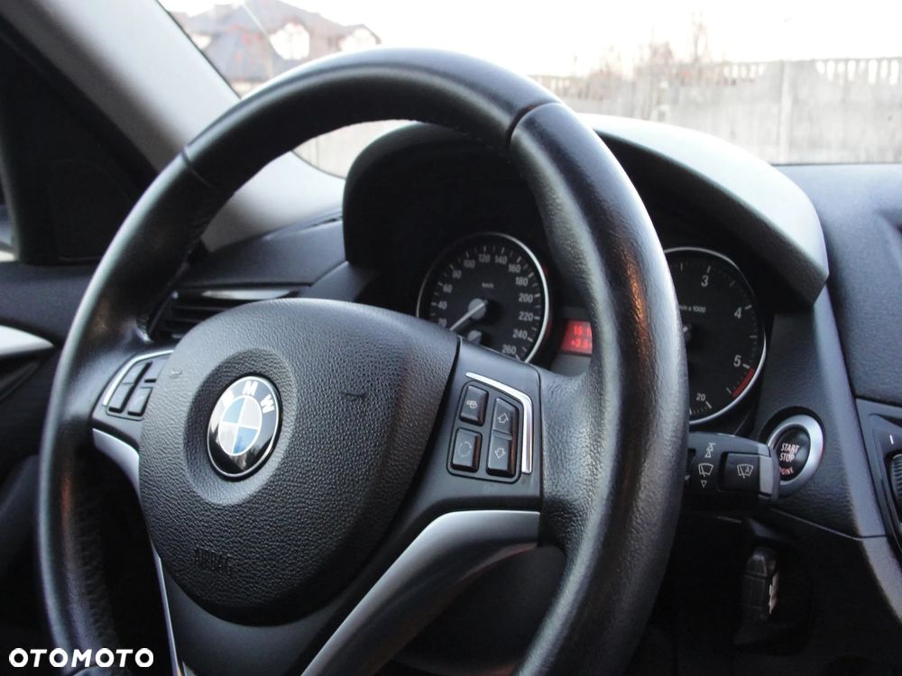 BMW X1 xDrive20d xLine - 28