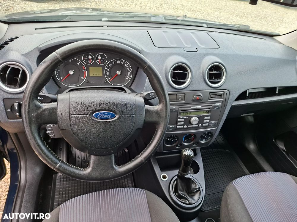 Ford Fusion - 12