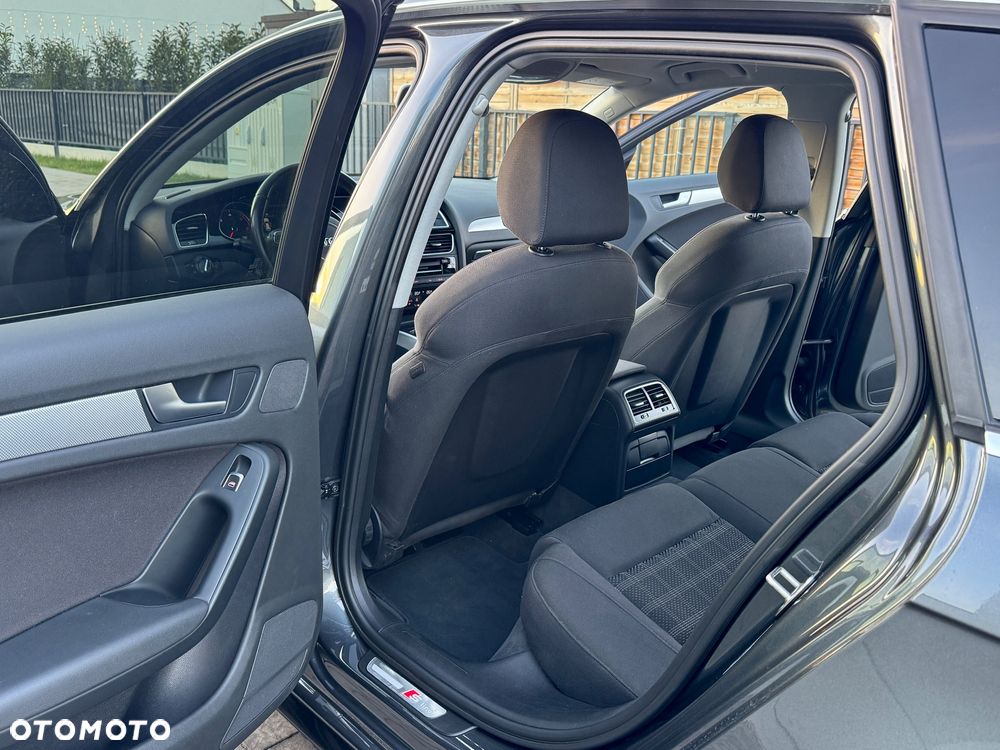 Audi A4 Avant 2.0 TDI DPF clean diesel S line Sportpaket - 16