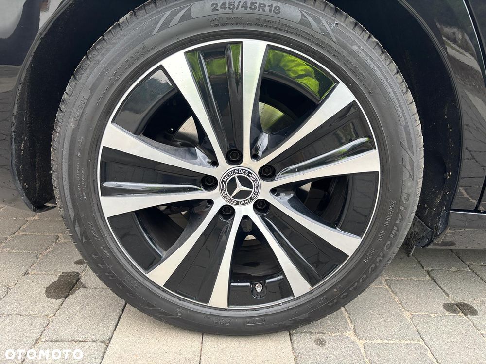 Mercedes-Benz Klasa E 200 d 9G-TRONIC - 13