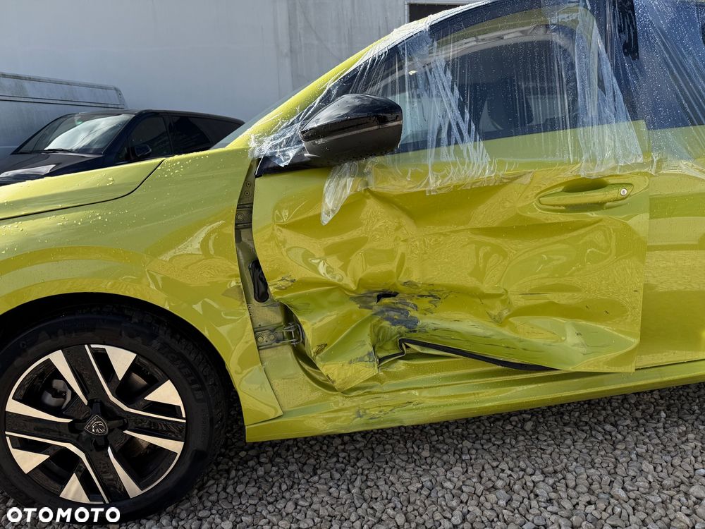 Peugeot 208 - 20