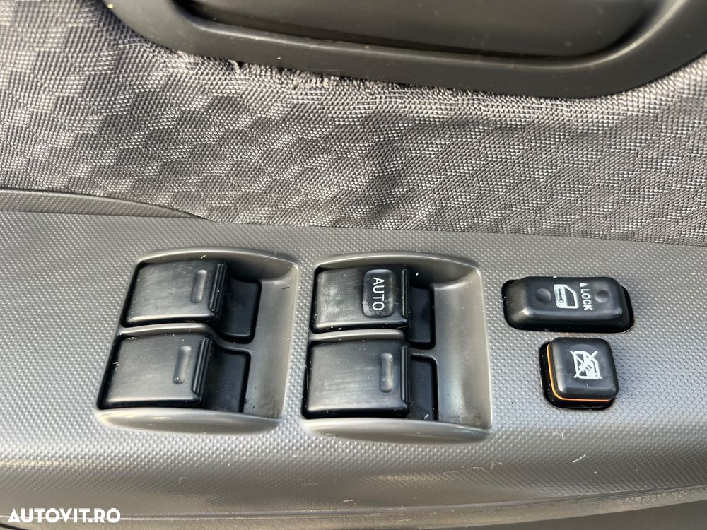 Toyota Hilux 4x4 Cabina Dubla Comfort - 23