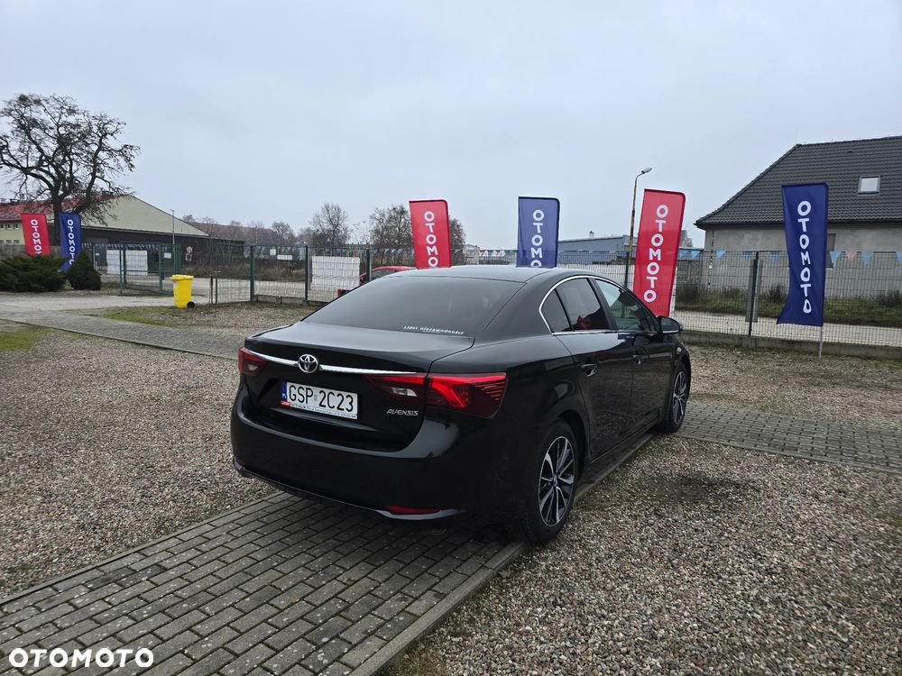 Toyota Avensis 2.0 Prestige MS - 6