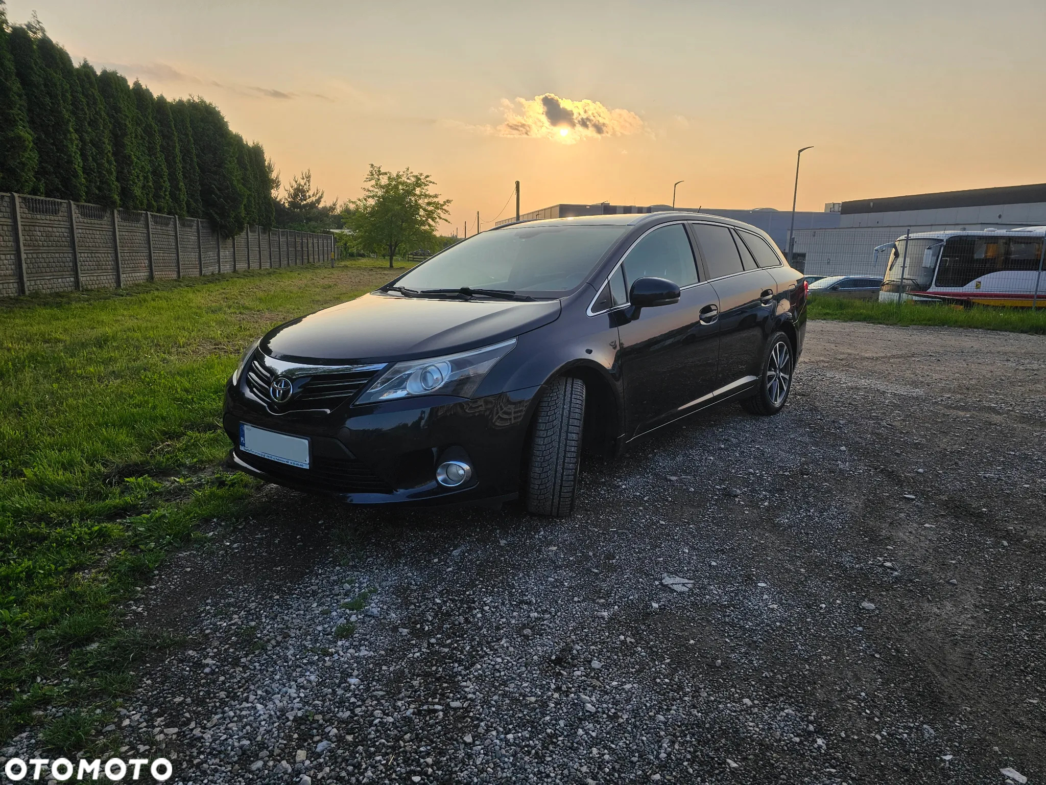 Toyota Avensis Combi 2.0 D-4D Executive - 24