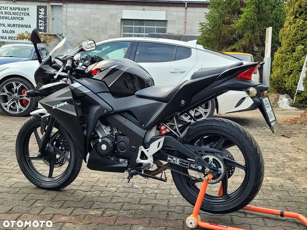 Honda CBR - 12