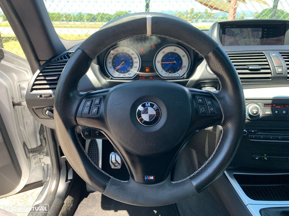 BMW 123 d Coupe - 24