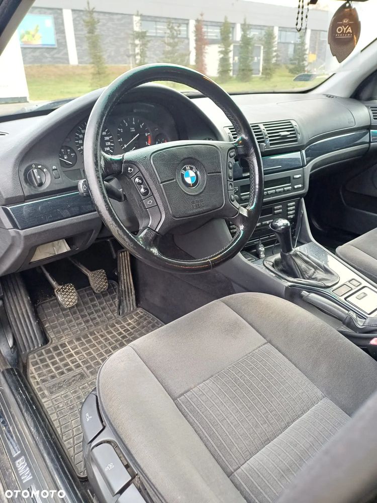 BMW Seria 5 - 10