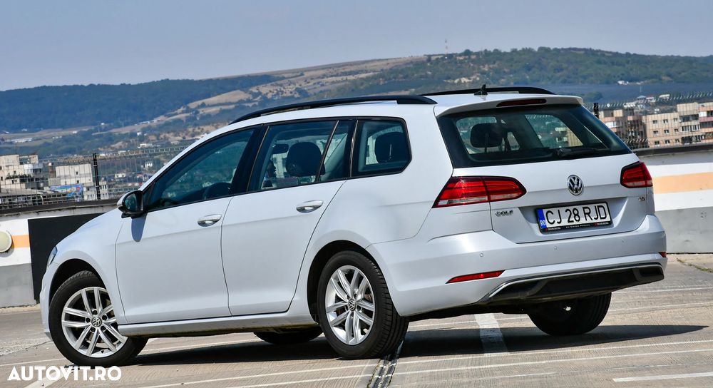 Volkswagen Golf 1.6 TDI Comfortline - 9