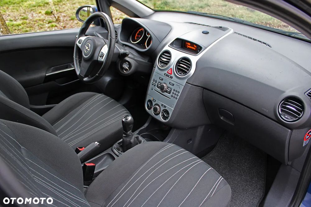 Opel Corsa 1.2 16V Innovation - 19