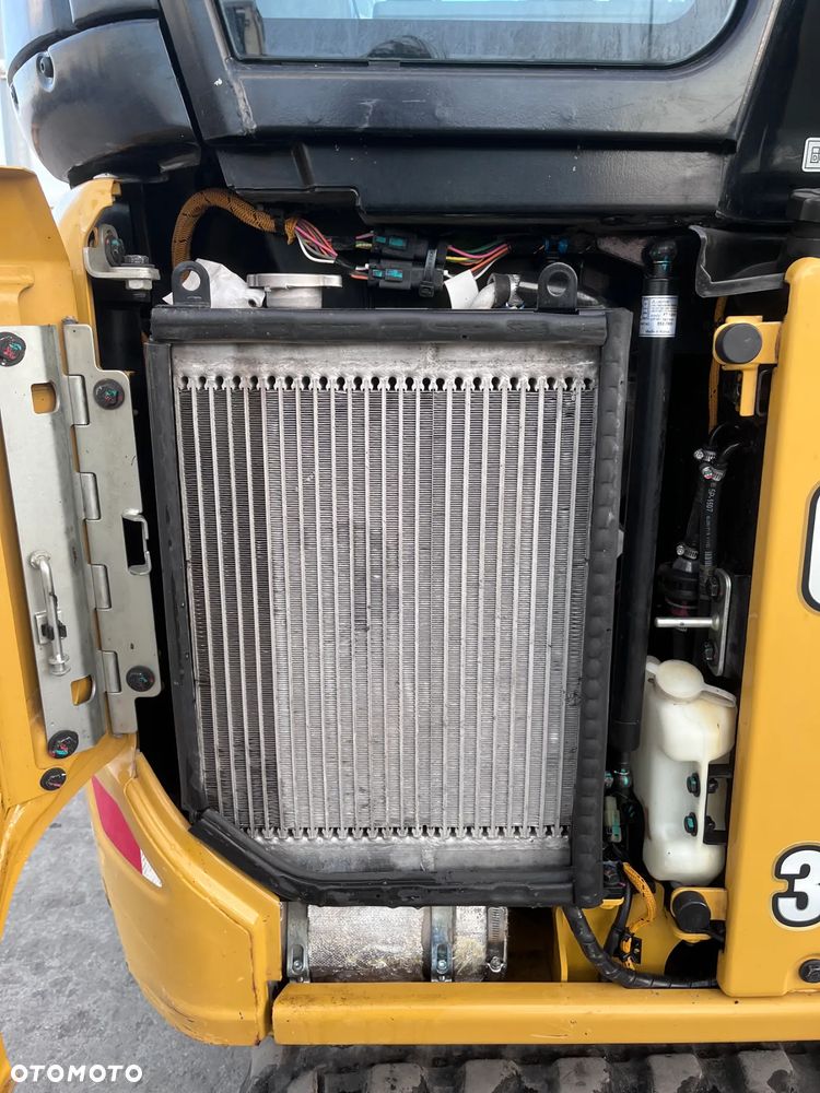 Caterpillar 301.8 - 14