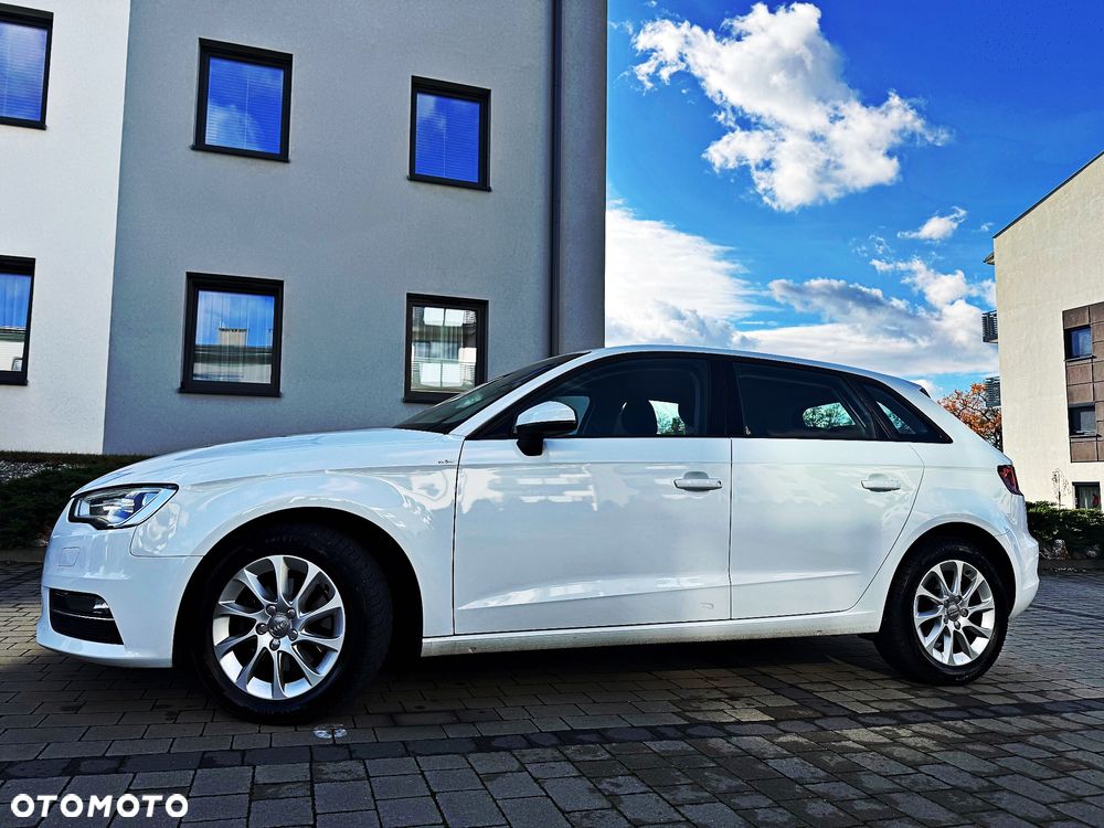 Audi A3 Sportback 1.6 TDI (clean diesel) S tronic Attraction - 8