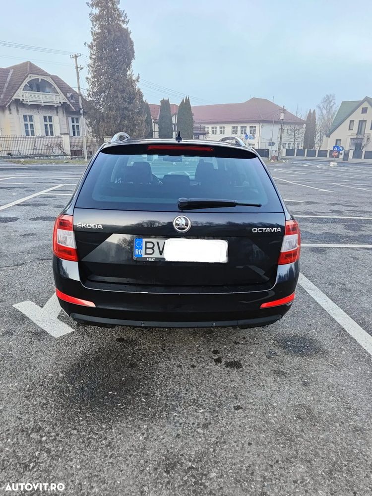 Skoda Octavia 1.6 TDI STYLE DSG - 4