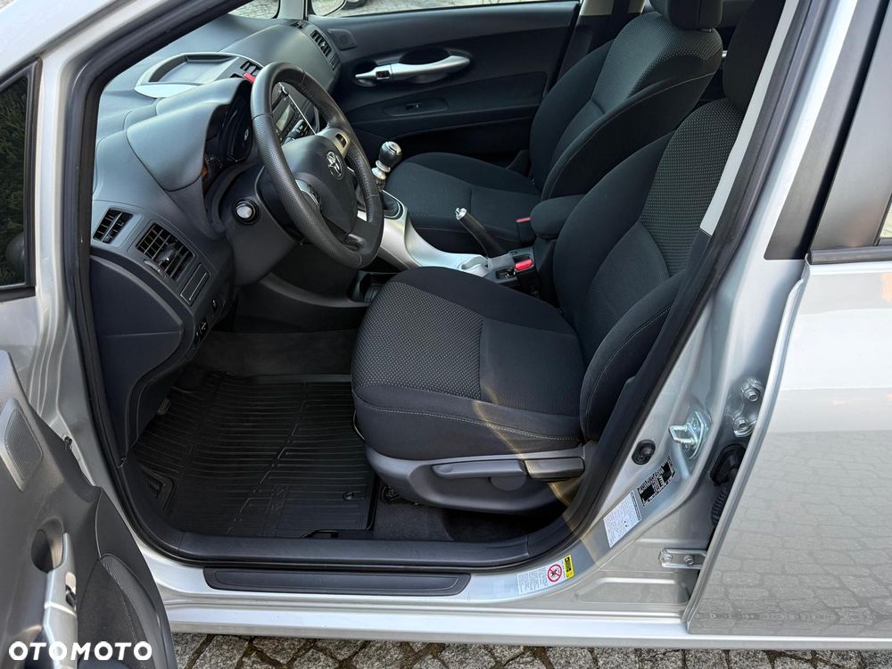 Toyota Auris 1.6 Edition - 18