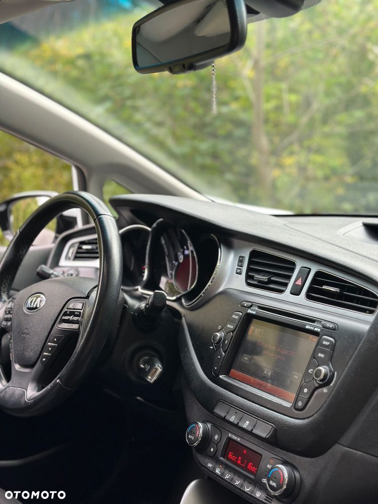 Kia Ceed - 16
