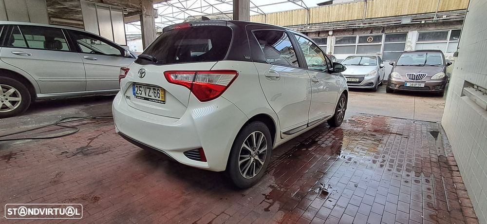 Toyota Yaris 1.0 VVT-i 20 Anos - 13