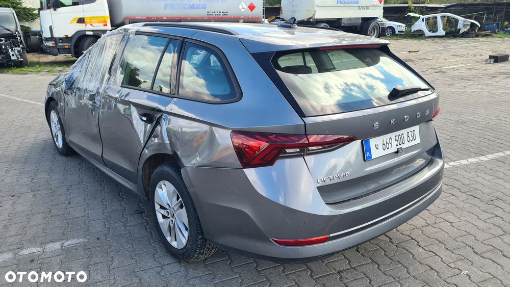 Skoda Octavia 2.0 TDI Ambition DSG - 4