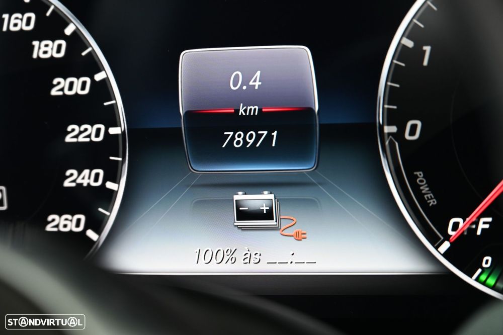 Mercedes-Benz E 300 de AMG Line - 17