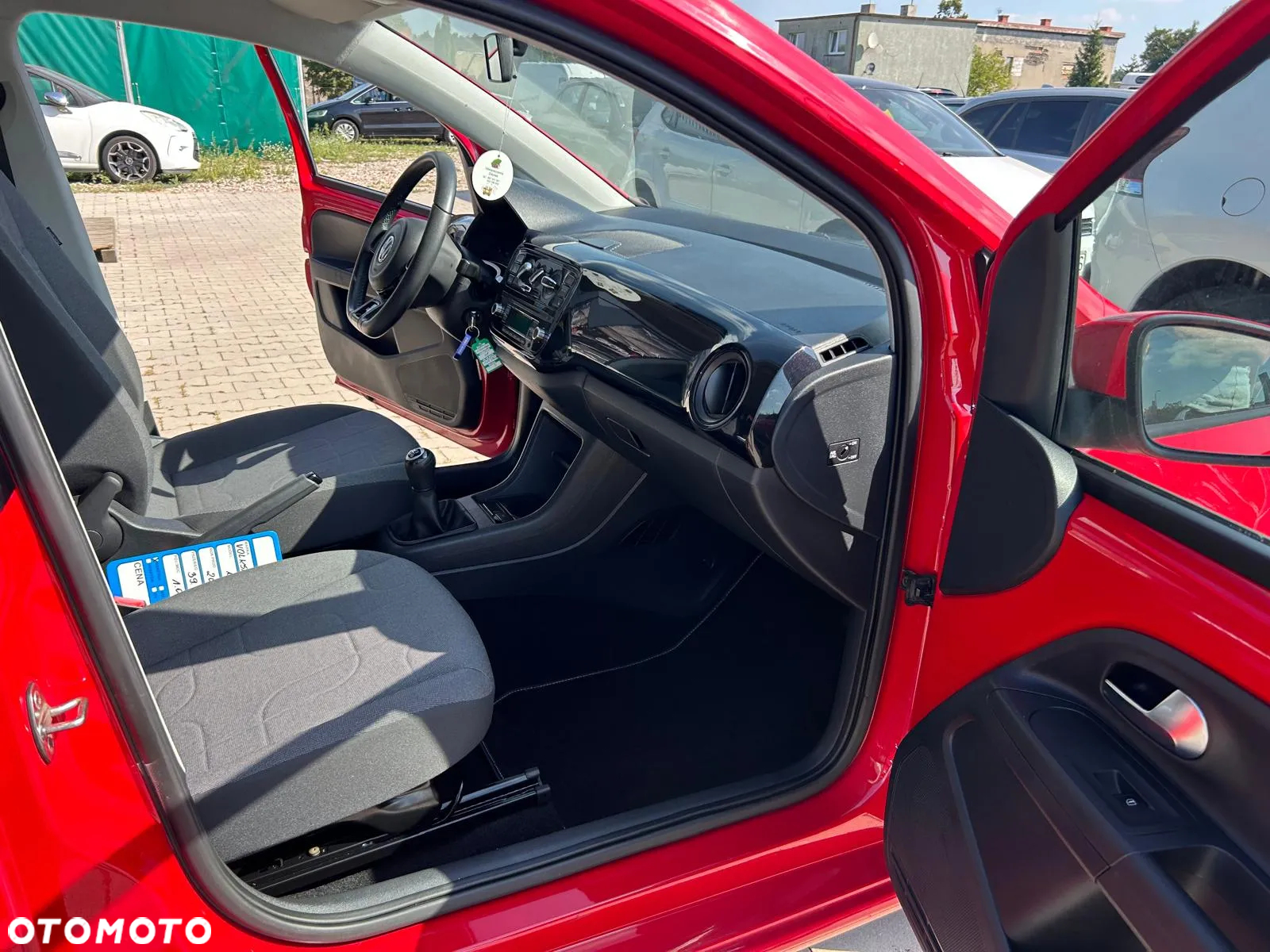 Volkswagen up! (BlueMotion Technology) take - 19