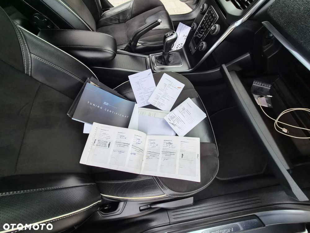 Volvo V40 D2 Kinetic - 15