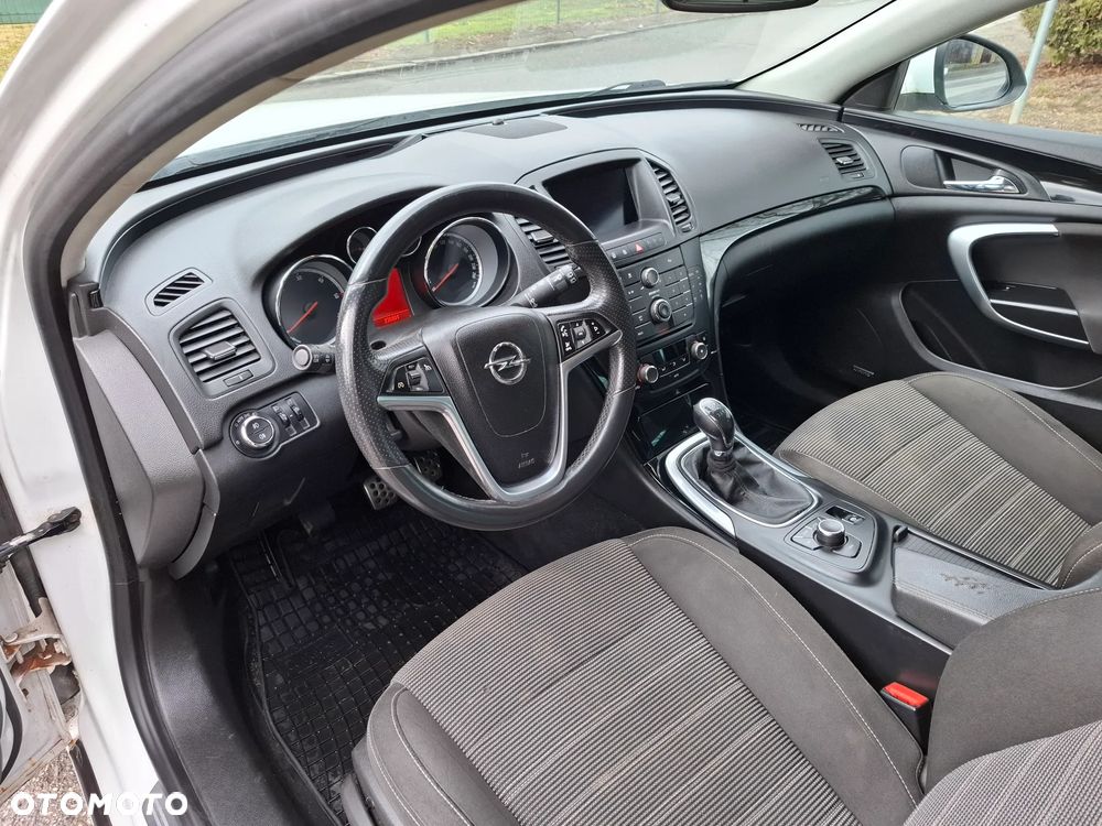 Opel Insignia - 11