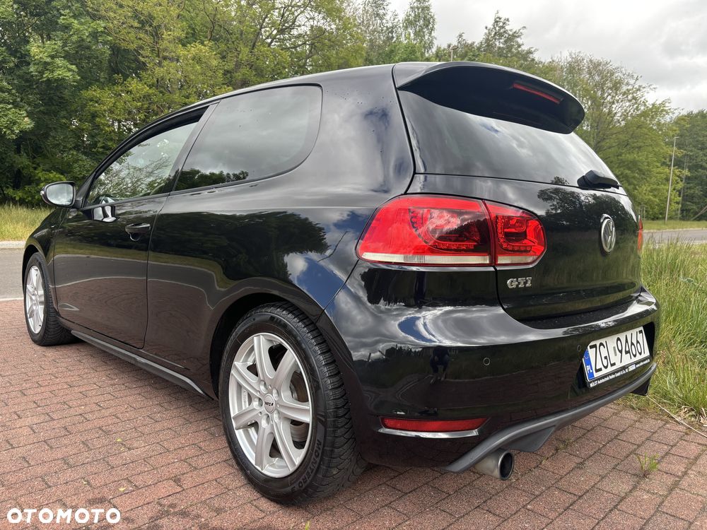 Volkswagen Golf VI 2.0 TSI GTI - 3