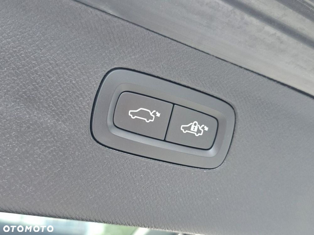 Volvo XC 90 T8 AWD Plug-In Hybrid Ultimate Bright 7os - 20