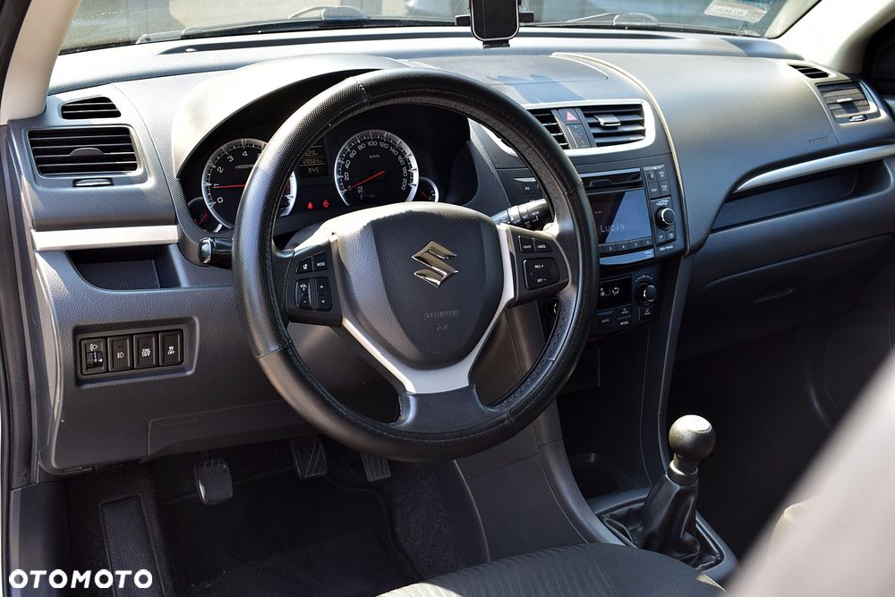 Suzuki Swift - 4