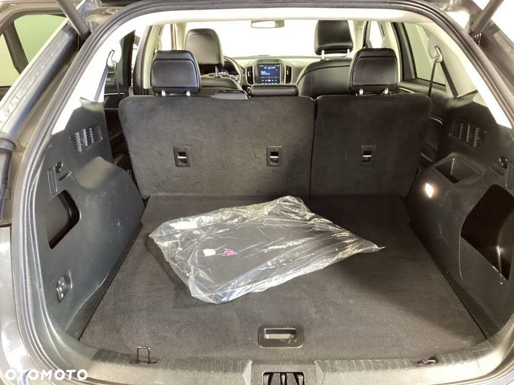 Ford Edge - 32