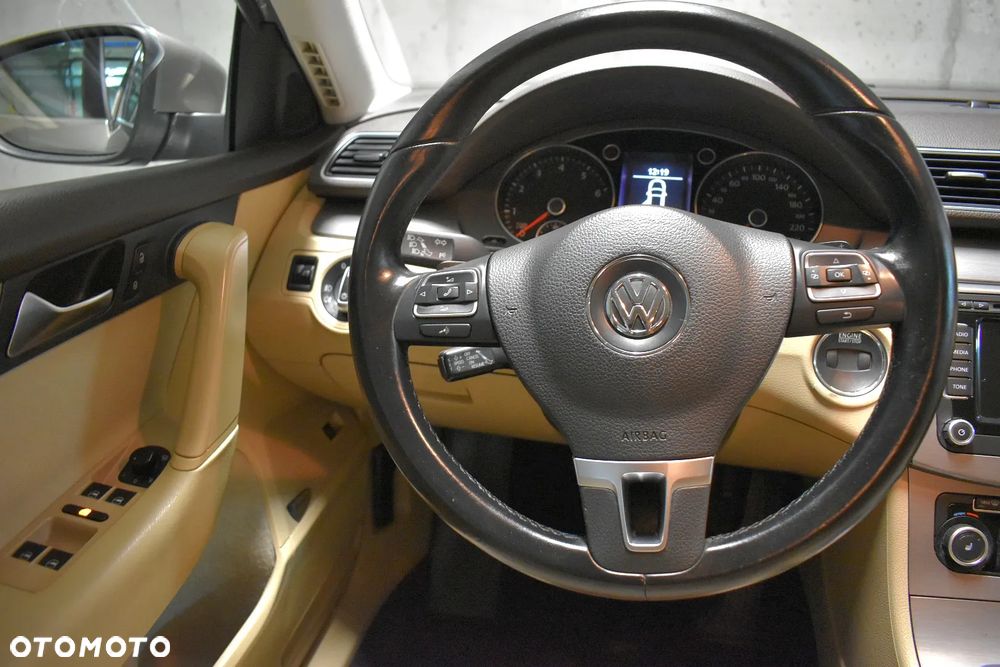 Volkswagen Passat 1.8 TSI Highline DSG - 10