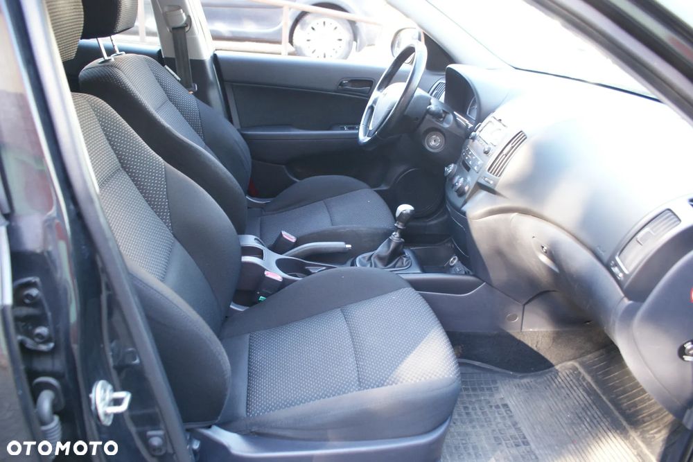 Hyundai i30 1.4 Blue Comfort - 13