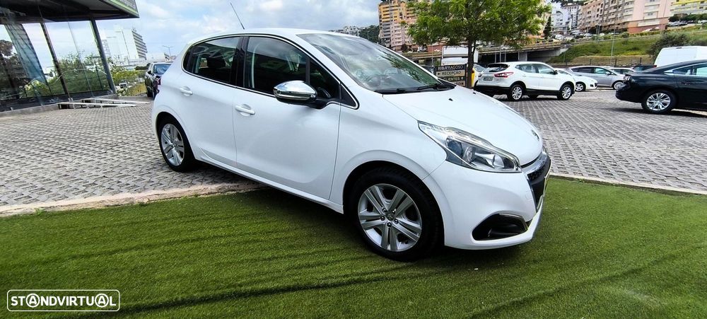 Peugeot 208 1.2 PureTech Allure - 9