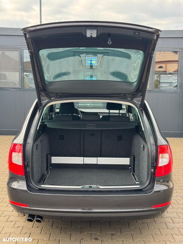 Skoda Superb 2.0 TDI FAMILY - 8