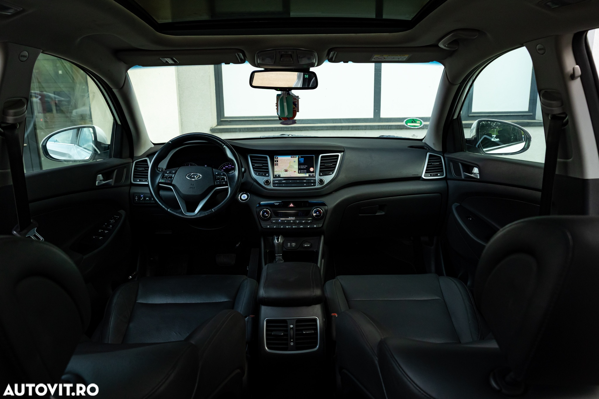 Hyundai Tucson 2.0 CRDI 4WD 6AT Luxury Pack+ - 24