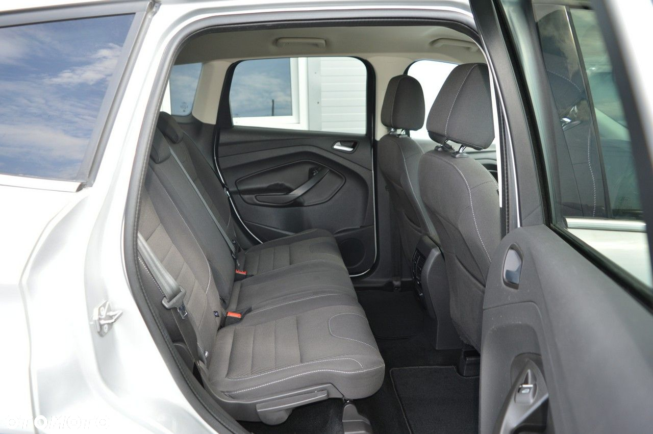 Ford Kuga - 28