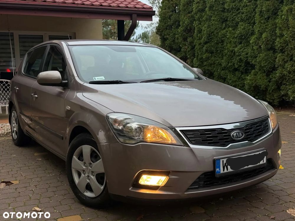 Kia Ceed - 17