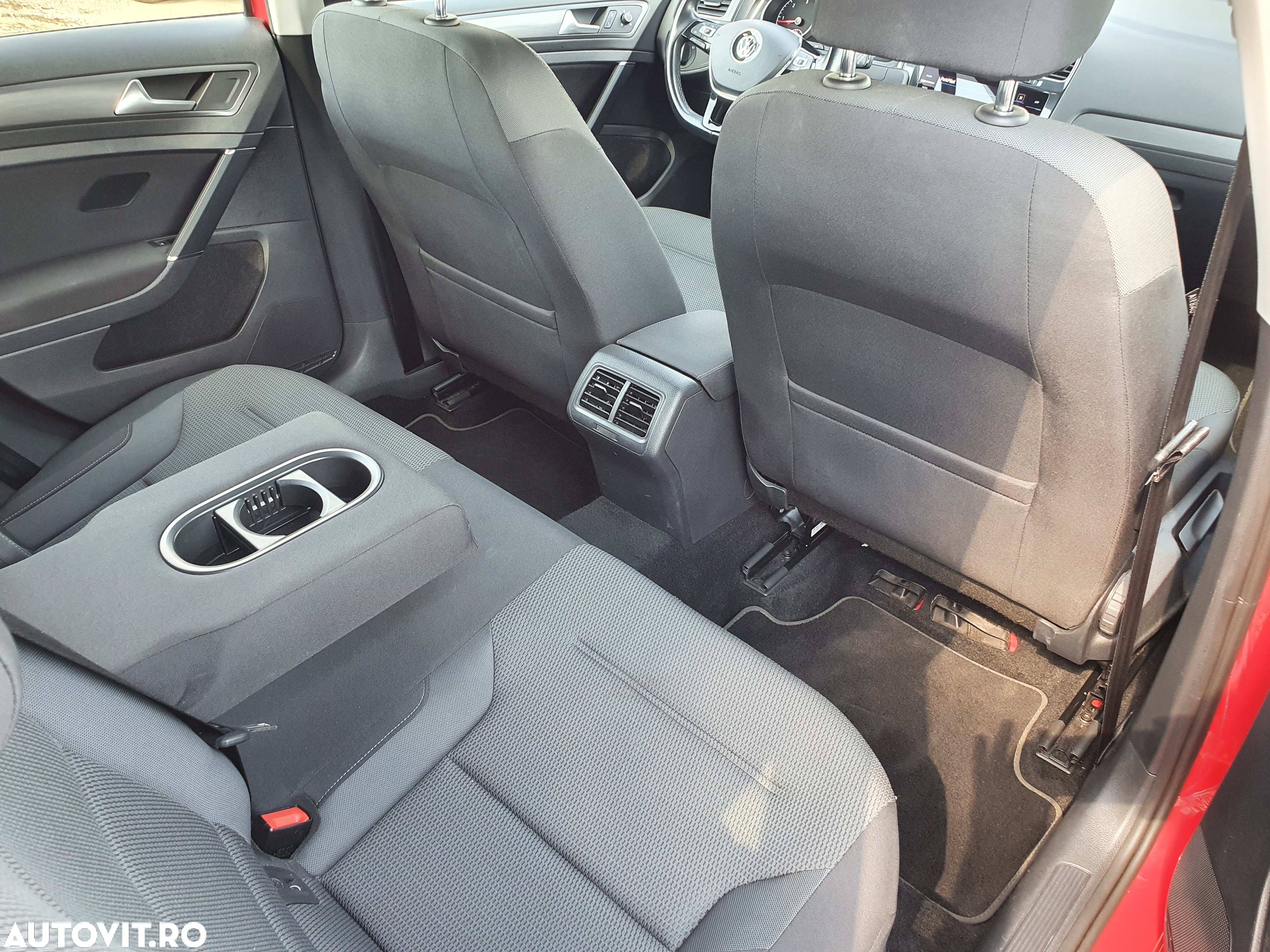 Volkswagen Golf 1.6 TDI Comfortline - 14
