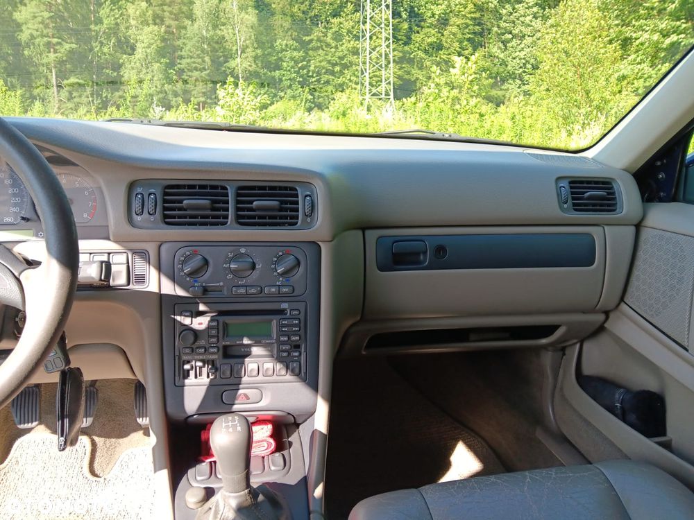 Volvo V70 2.4 AWD - 25